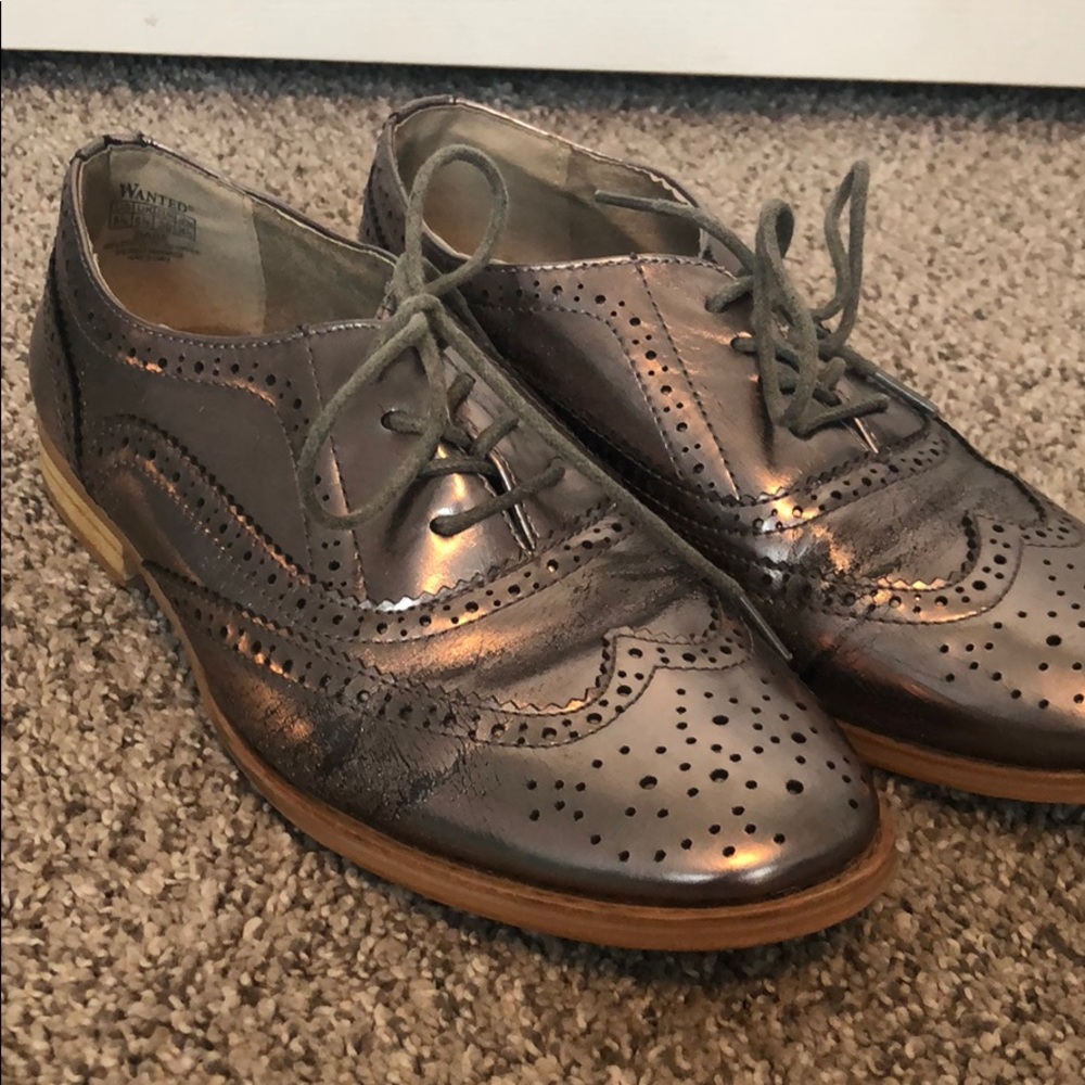 Women’s Silver Shoes
